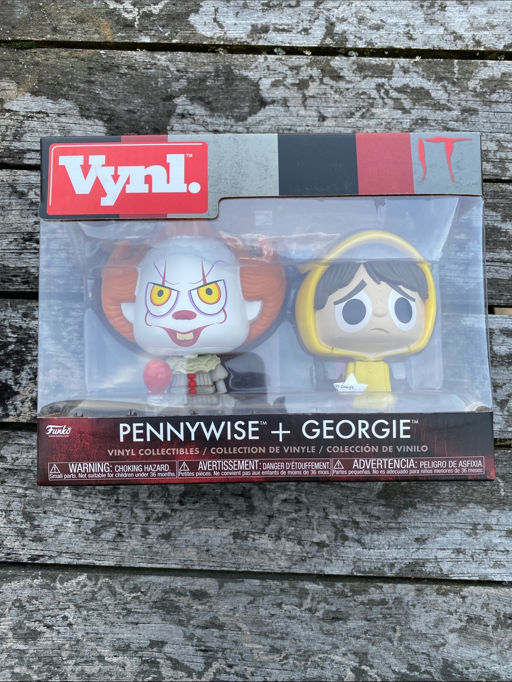 Funko Vynl. Pennywise & Georgie Duo - White, Yellow, Red